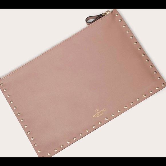 Valentino Garavani Rockstud Leather Pouch - Picture 3 of 5